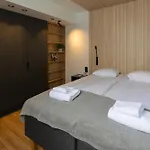 林奈兹玛科旅馆 *