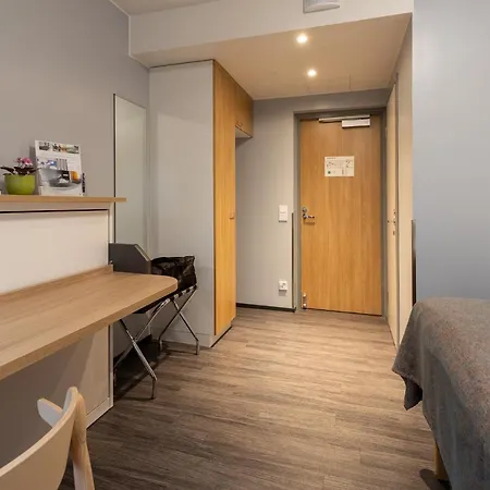 Linnasmaeki Hostel *