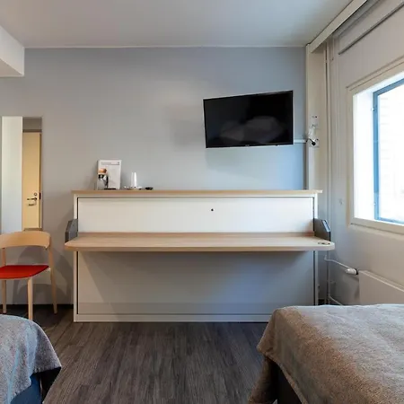 旅馆 林奈兹玛科旅馆 *