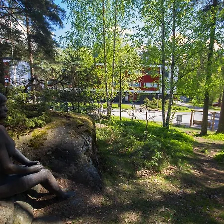 Linnasmaeki אכסניה *