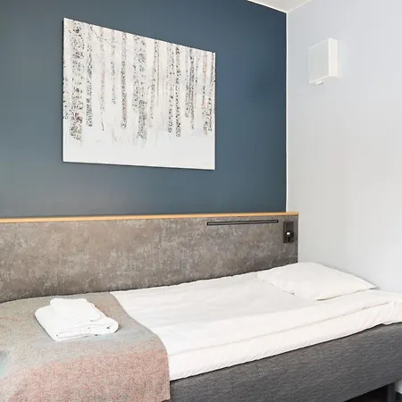 Linnasmaeki Hostel *